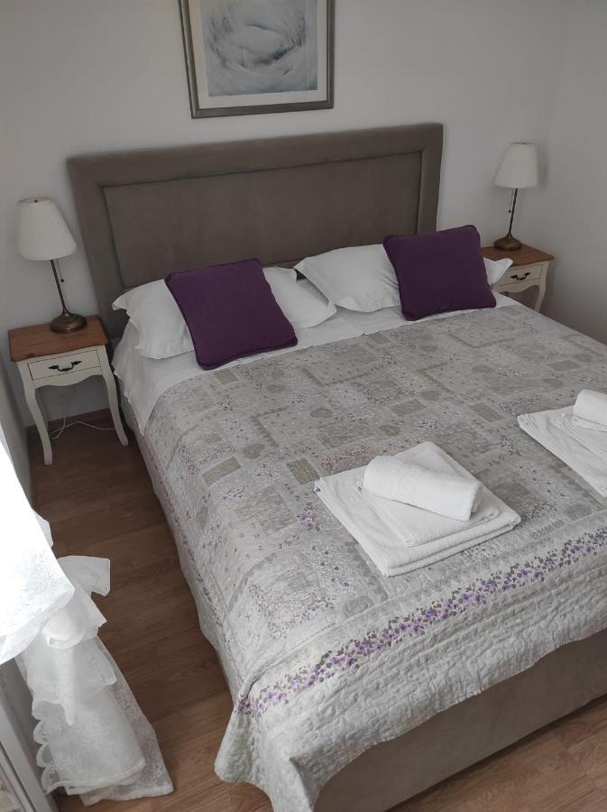 מימיצה Apartments Juric מראה חיצוני תמונה