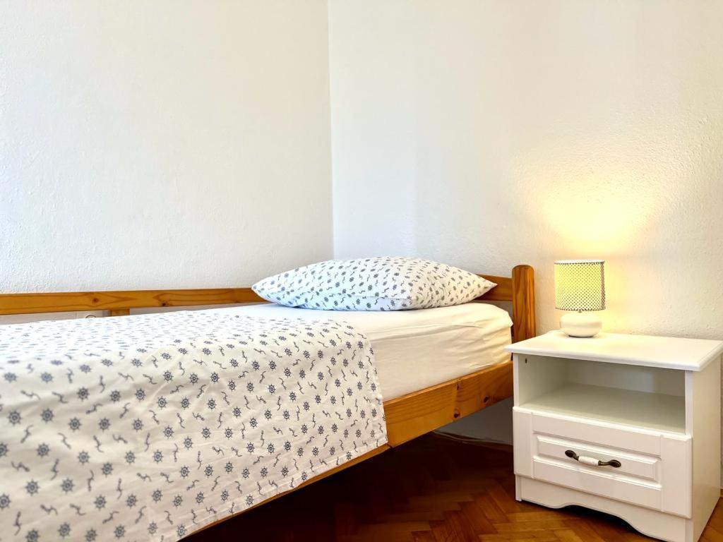 מימיצה Apartments Juric מראה חיצוני תמונה